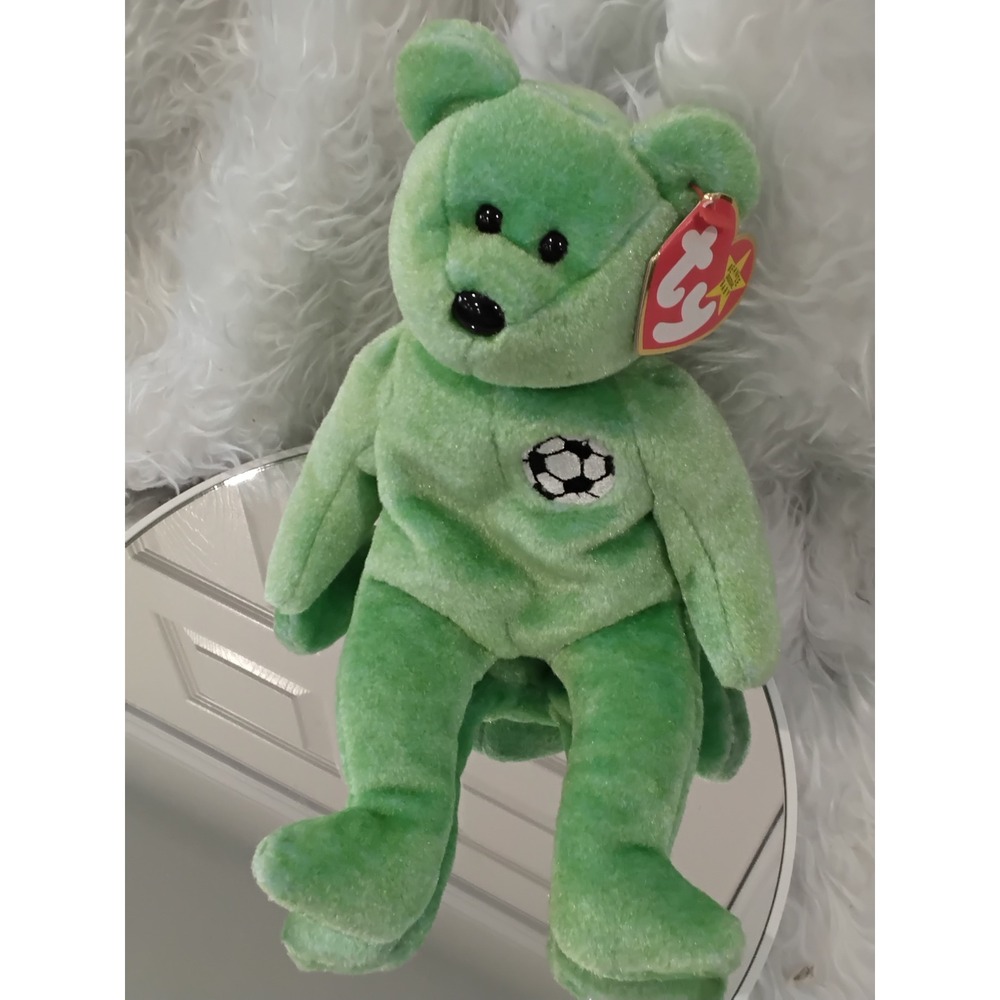 Ty Beanie Babies Kicks The Soccer Bear Plush Stuffed Animal Green